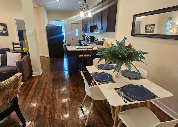 2 Bedroom Unit In Uptown