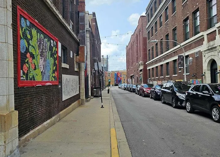 2 Bedroom Unit In Uptown * Chicago