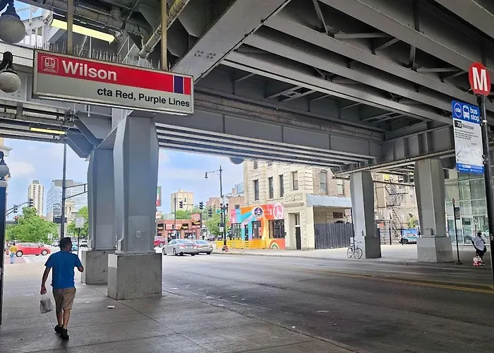 2 Bedroom Unit In Uptown Apartment